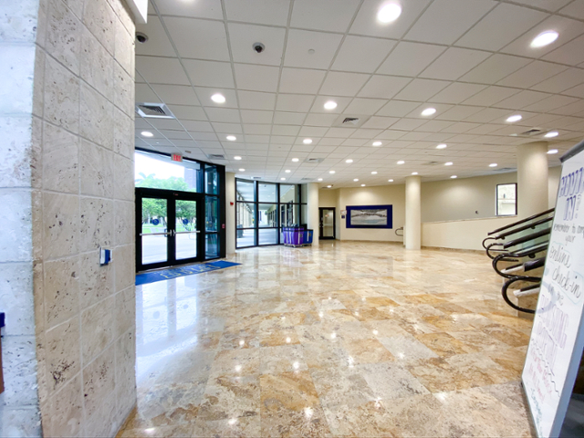 everglades lobby-1.jpg