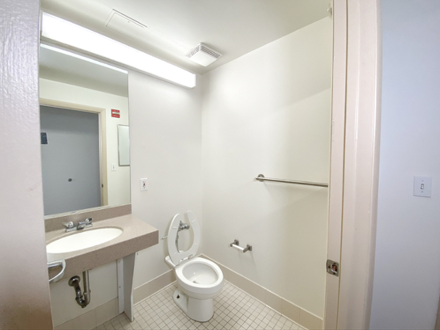 towers studio bathroom