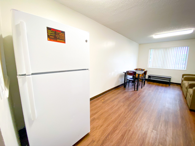 ua 2 bedroom shared living room