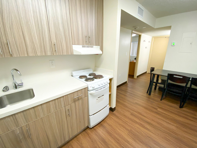 ua 3 person shared kitchen