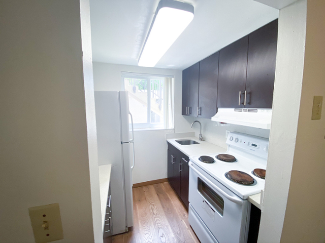 ua 4 bedroom kitchen